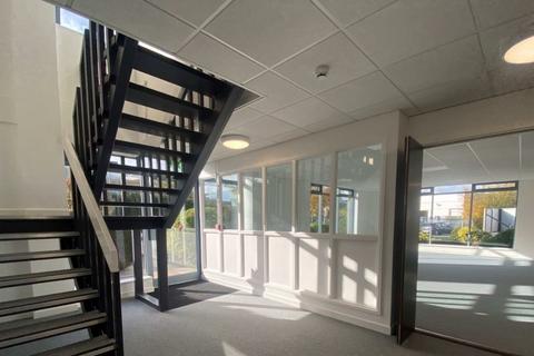 Industrial unit to rent, Gloucester Rd Staverton GL51 6TQ