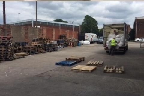 Warehouse to rent, Bagnall St Tipton DY4 7BS