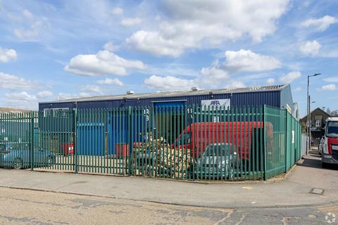 Warehouse to rent, Manchester Way Dagenham RM10 8PN