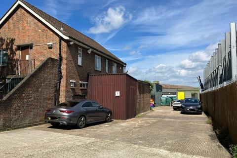 Office to rent, 31 Bridge Rd London N22 7SN