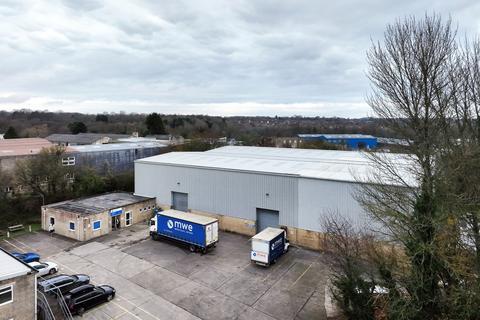 Warehouse to rent - Leafield Way Corsham SN13 9SW