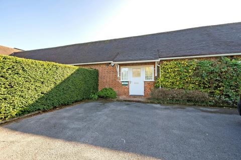 Office to rent, Castle End Reading RG10 9XQ
