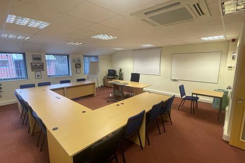 Office to rent, Corunna Rd Warwick CV34 5HQ