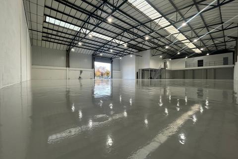 Warehouse to rent, Slade Green Rd Erith DA8 2JA
