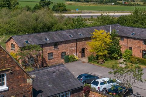 Property to rent, Cherry Tree Ln Altrincham WA14 3RZ