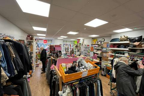 Retail property (high street) for sale, 93 Spring Gdns Buxton SK17 6BP