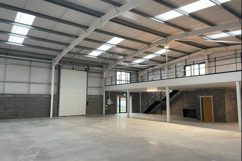 Warehouse to rent, Pixash Ln Keynsham BS31 1TP