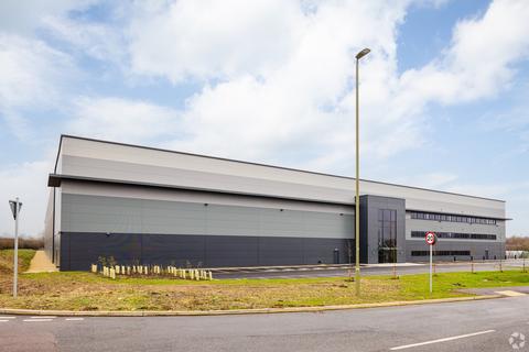 Distribution warehouse to rent, Frontier Park Banbury OX16