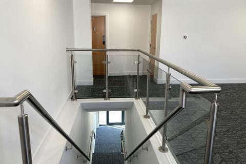 Office to rent, Highlands Rd Solihull B90 4ND