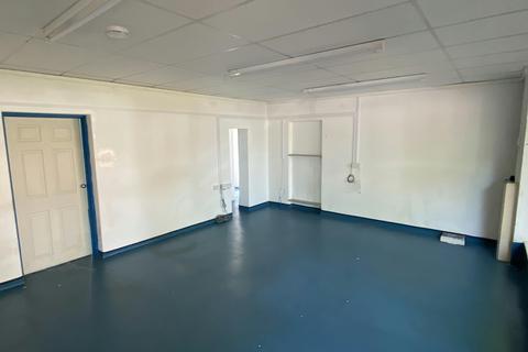 Retail property (high street) to rent, 8-36 Wretham Pl Newcastle Upon Tyne NE2 1XU