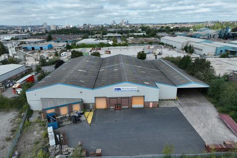 Distribution warehouse to rent, Cross Green Way Leeds LS9 0SE