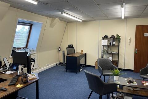 Office to rent, 40 Station Rd Westbury BA13 3JN