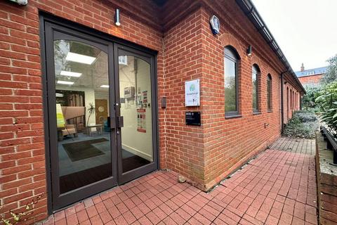 Office to rent, 9-11 Bromham Rd Bedford MK40 2BP