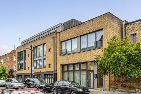 Office to rent, 129 Weedington Rd London NW5 4PQ