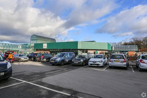 Property to rent, Bradford Rd Bradford BD10 8EW