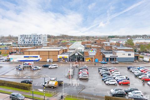 Retail property (high street) to rent, Goodhart Rd Hull HU7 4EE