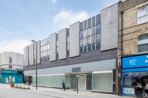 Property to rent, 71-77 Powis St London SE18 6JB