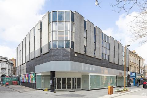 Property to rent, 71-77 Powis St London SE18 6JB