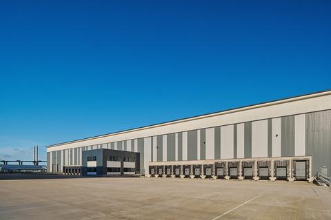 Warehouse to rent, Clipper Blvd Dartford DA2 6QS