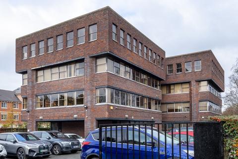 Office to rent, 56 Warwick Rd Solihull B92 7HX
