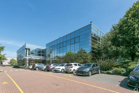 Office to rent, Park Ave Almondsbury BS32 4RF