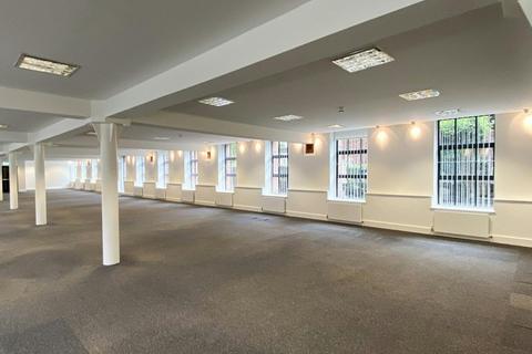 Office to rent, 2-4 Castle St Manchester M3 4LZ