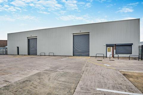 Warehouse to rent, Severnside Trading Estate Manchester M17 1WA
