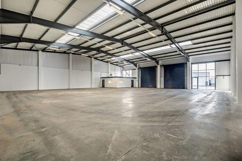 Warehouse to rent, Severnside Trading Estate Manchester M17 1WA
