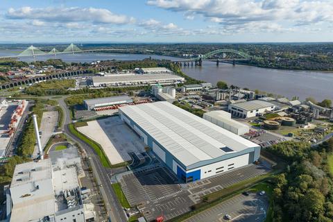 Distribution warehouse to rent, Mathieson Rd Widnes WA8 0NX
