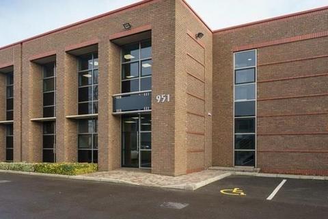 Warehouse to rent, 950-955 Yeovil Rd Slough SL1 4NH