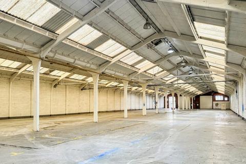 Warehouse to rent, Middlemore Ln W Aldridge WS9 8BG