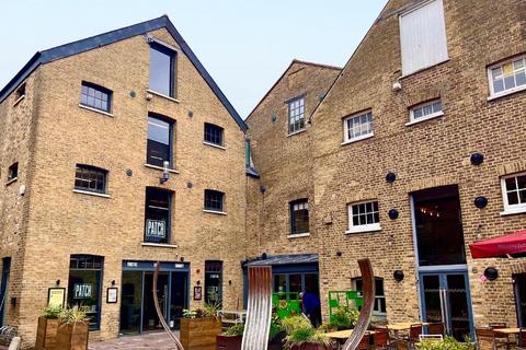 Retail property (high street) to rent, 5-6 Grays Brewery Yard Chelmsford CM2 6QR