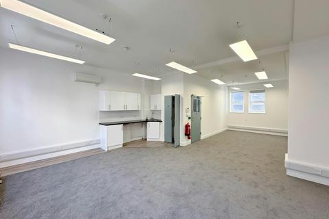 Office to rent, 33 Southampton St London WC2E 7HE