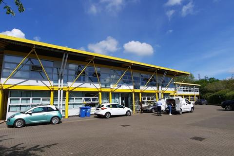 Distribution warehouse to rent, Wainwright Rd Worcester WR4 9WW