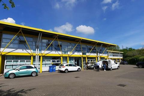 Distribution warehouse to rent, Wainwright Rd Worcester WR4 9WW