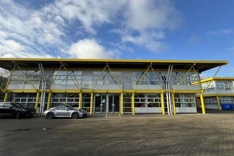 Distribution warehouse to rent, Wainwright Rd Worcester WR4 9WW