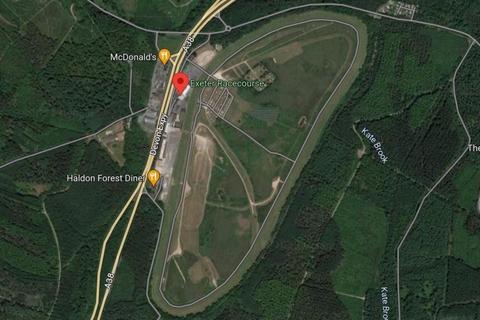 Land to rent, Exeter Racecourse Kennford EX6 7XS