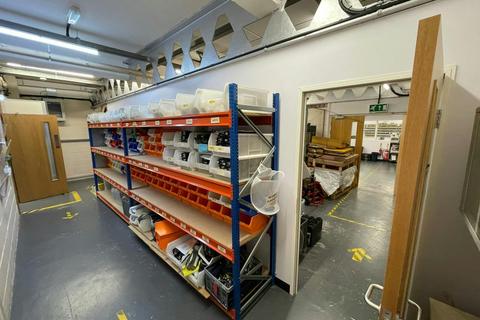Industrial unit to rent, Fairfield Ct Coventry CV3 4LJ