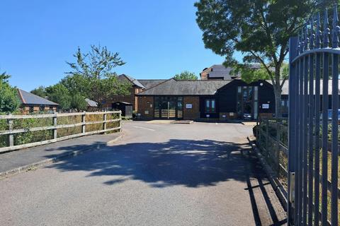 Office for sale, Lambwood Hl Reading RG7 1JQ
