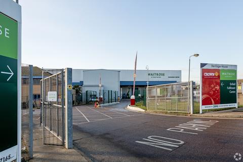 Distribution warehouse to rent, 345 Southbury Rd Enfield EN1 1UP