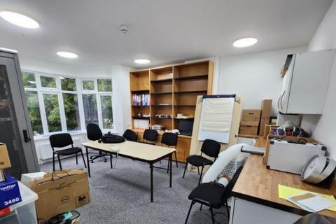 Healthcare facility to rent, 14 Cuckoo Ln London W7 3EY