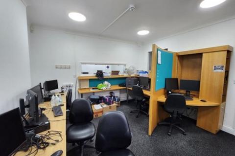 Healthcare facility to rent, 14 Cuckoo Ln London W7 3EY
