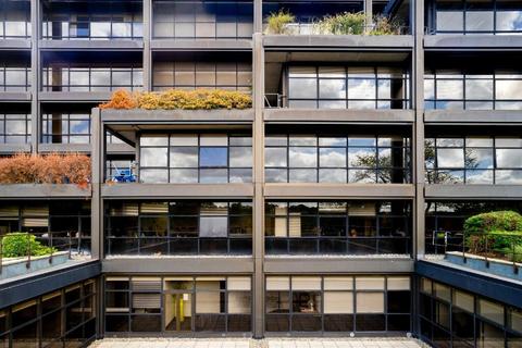 Office to rent, Basing Vw Basingstoke RG21 4HG