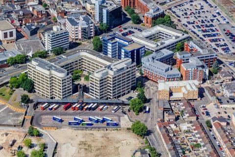 Office to rent, 3 Newbridge Sq Swindon SN1 1BY