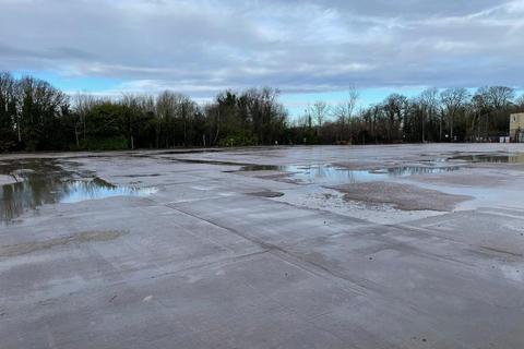 Land to rent, Cannock Rd Essington WV11 2BE