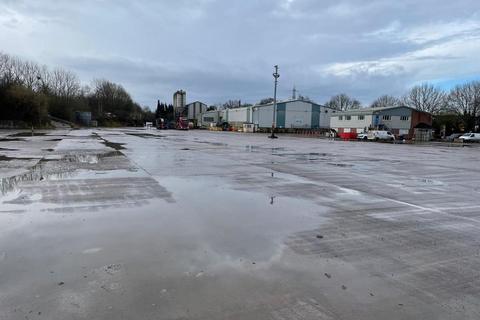 Land to rent, Cannock Rd Essington WV11 2BE