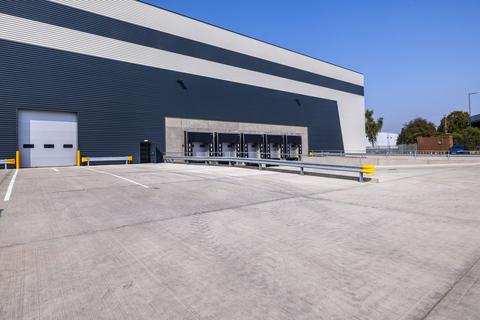 Warehouse to rent, Horton Rd Slough SL3 0BB