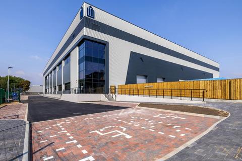 Warehouse to rent, Horton Rd Slough SL3 0BB