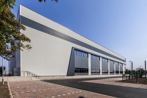 Warehouse to rent, Horton Rd Slough SL3 0BB