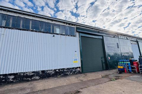Warehouse to rent, Droitwich Rd Rushock WR9 0NR